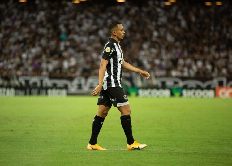 Pensando no Athletico, Lima prega virada de chave e pede jogo semelhante à estreia: “Temos de ir para cima”