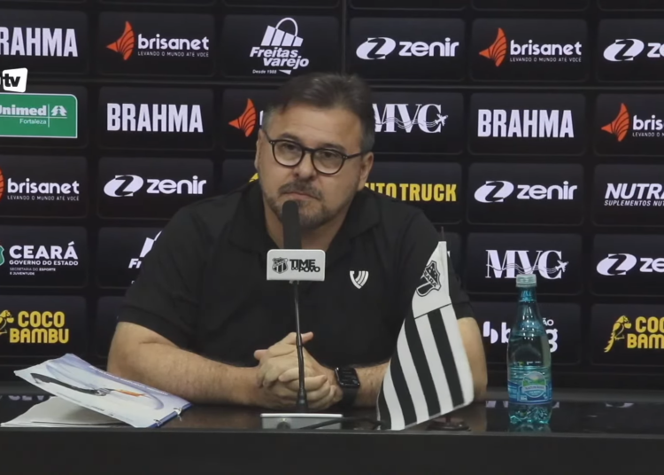 Robinson de Castro avalia situação do gramado da Arena Castelão e critica ida de jogadores a festa: “Faltaram com respeito”