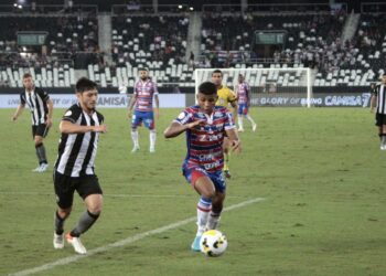Fortaleza sai na frente, leva a virada do Botafogo e segue sem vencer no Brasileirão