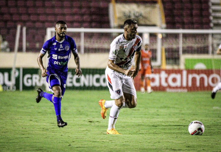 Ferroviário leva gol no fim e sofre derrota para o Confiança na Série C