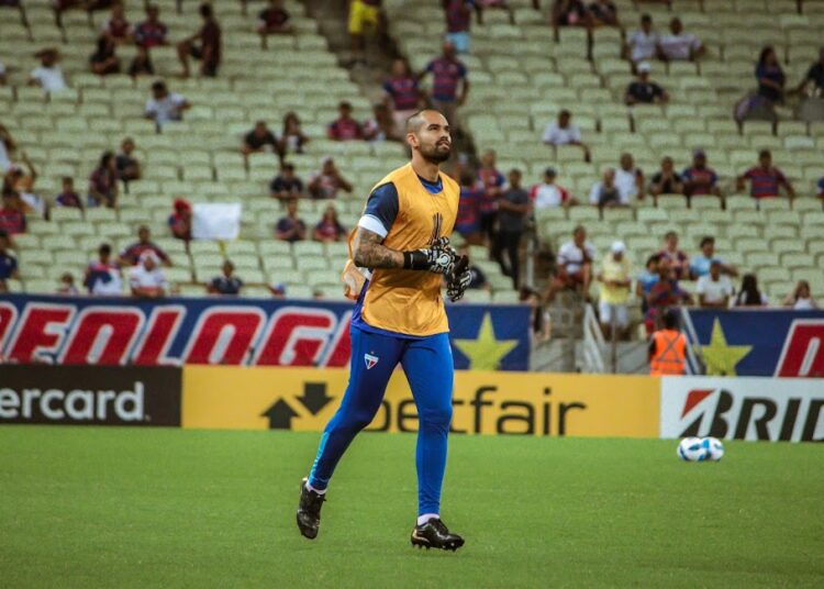 Após três meses como titular, Max Walef será desfalque do Fortaleza pela primeira vez; confira provável escalação