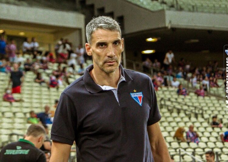 Vojvoda tem dúvidas em setor defensivo para definir time titular do Fortaleza pro Clássico-Rei