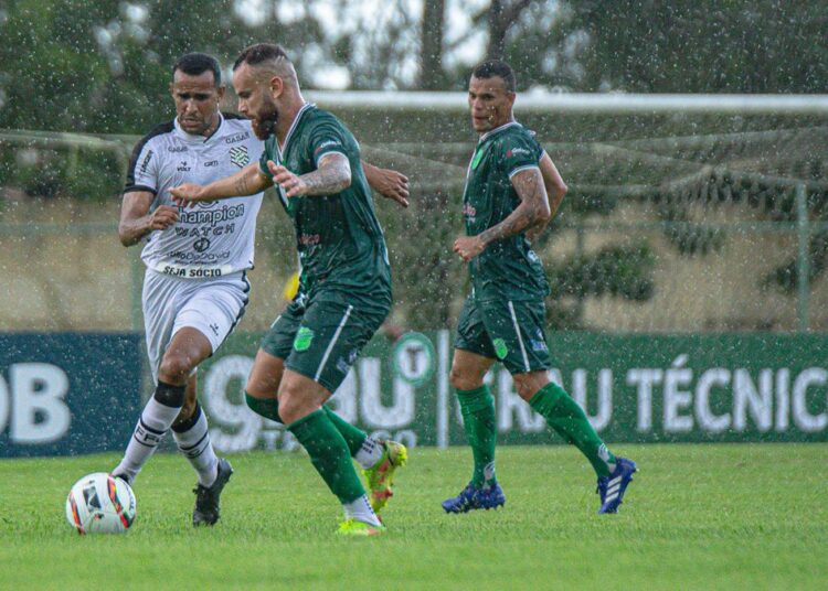 Buscando se manter invicto na Série C, Floresta encara o Botafogo/SP fora de casa