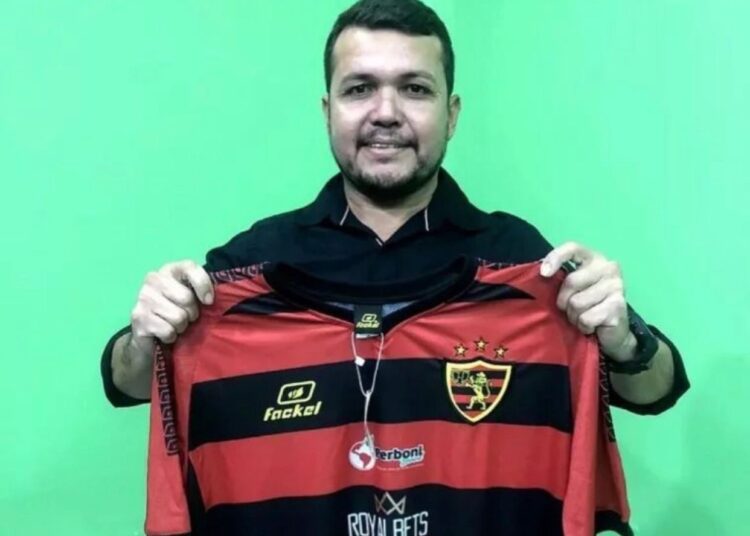 Após saídas de presidente e treinador, Lamar Lima retorna ao Guarani de Juazeiro como novo técnico e estreia nesta terça-feira (17)