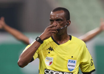 Arbitragem para jogos de Ceará e Fortaleza pelo Brasileirão é definida; confira escala completa