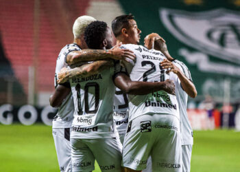 Goiás x Ceará: onde assistir, prováveis escalações, arbitragem e horário