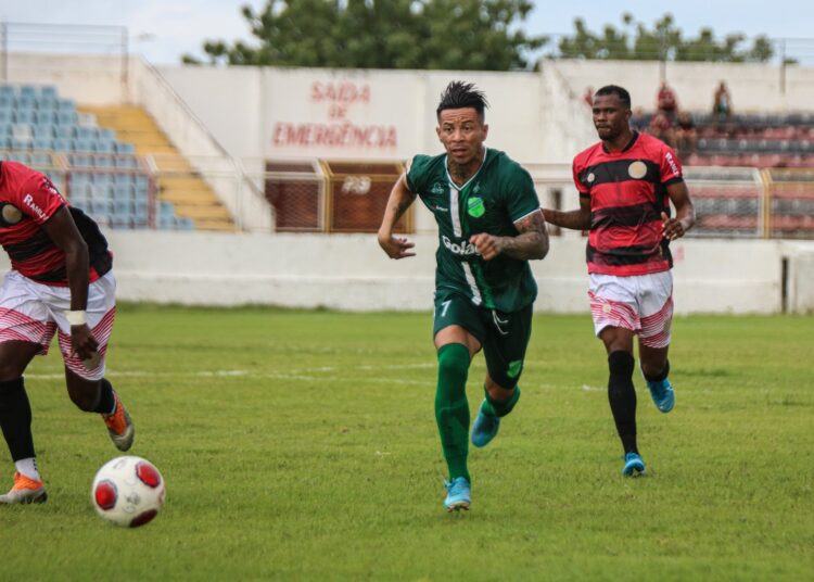 Cearense Série B: Floresta sai na frente, mas sofre empate do Guarany e perde chance de se isolar na liderança