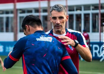 Vojvoda fala de estratégia em vitória do Fortaleza contra o Flamengo e ressalta confiança no elenco