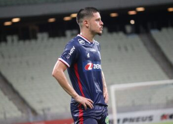 Após vídeo em festa, Lucas Crispim é afastado pelo Fortaleza e não treina com o restante do elenco