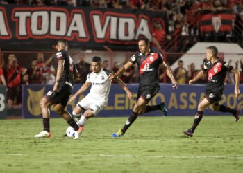 Ceará x Atlético/GO: onde assistir, horário, arbitragem e prováveis escalações