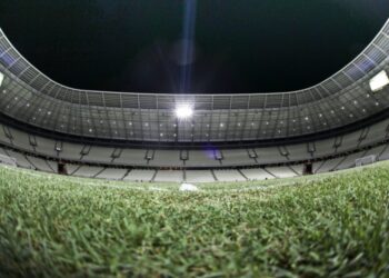 Governo do Estado, Ceará e Fortaleza marcam reunião sobre gramado da Arena Castelão para próxima quarta-feira (8)