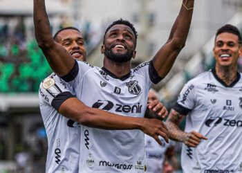 Na melhor fase da carreira, Mendoza marca pelo quinto jogo seguido e assume vice-artilharia do Brasileirão