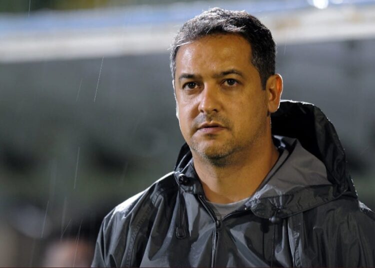 Ceará anuncia Marquinhos Santos como novo técnico alvinegro; treinador chega na terça-feira (14)