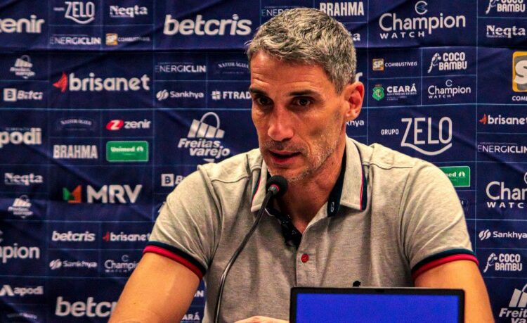 Vojvoda admite situação incômoda, mas reforça: “Vamos sair dessa posição com trabalho”