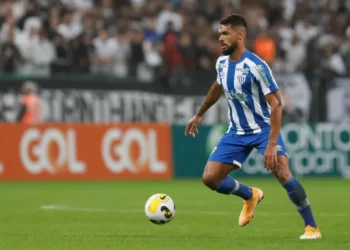 Avaí tem três desfalques certos e uma dúvida para encarar o Fortaleza; confira