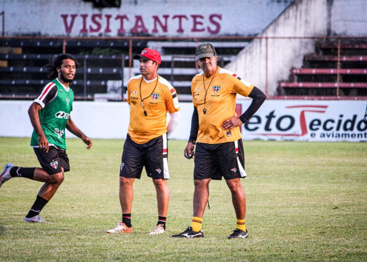 Na estreia do técnico Sidney Morais, Ferroviário vai até o sul do país encarar o lanterna Brasil de Pelotas
