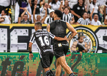 Ceará 2 x 0 Chapecoense | “Belo presente de aniversário”